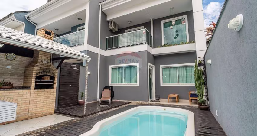 Casa de Condomínio para venda em Taquara de 136.00m² com 3 Quartos, 1 Suite e 1 Garagem