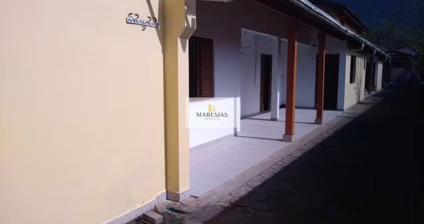 Casa para venda em Maresias de 450.00m² com 6 Quartos, 6 Suites e 6 Garagens