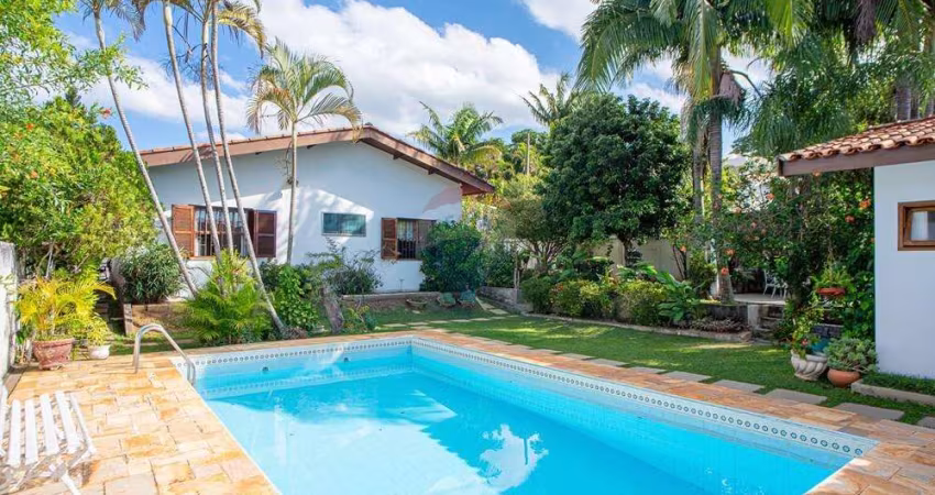 Casa para venda em Vila Petrópolis de 221.00m² com 4 Quartos, 1 Suite e 3 Garagens