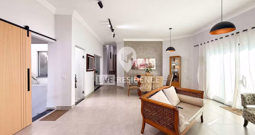 Casa para venda em Recanto Do Parque de 194.00m² com 3 Quartos, 1 Suite e 3 Garagens