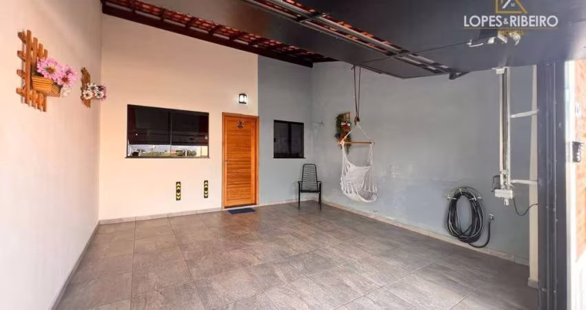 Casa para venda em Residencial Livia de 100.00m² com 2 Quartos, 1 Suite e 2 Garagens