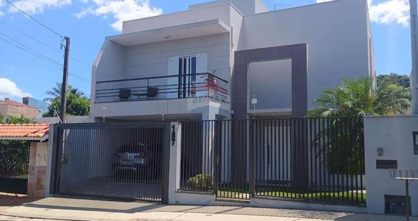 Casa para venda em Jardim Burity de 276.00m² com 3 Quartos, 1 Suite e 2 Garagens