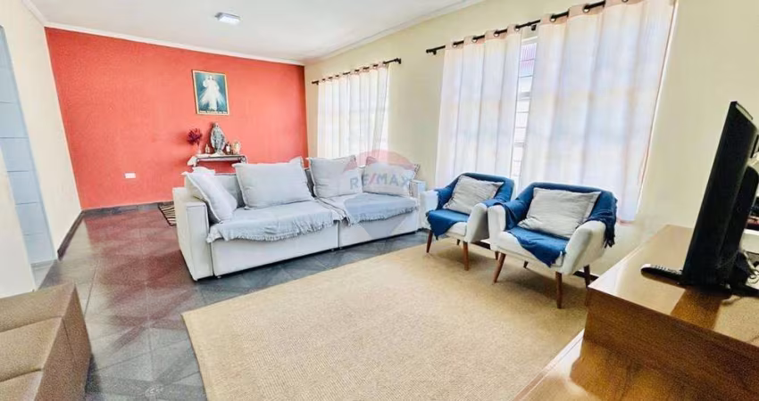 Casa para venda em Jardim São Lourenzo de 186.00m² com 3 Quartos e 5 Garagens