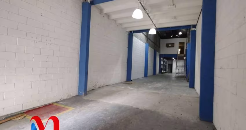 Galpão / Depósito / Armazém para alugar em Rudge Ramos de 390.00m²