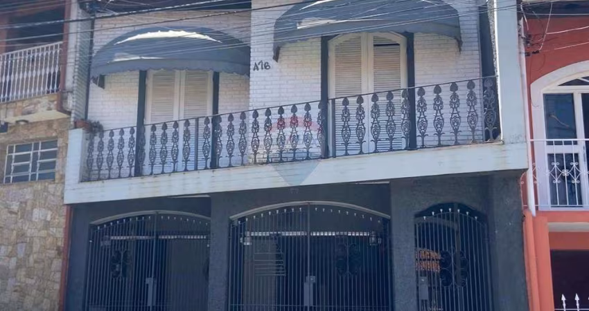 Casa para venda em Vila Gato de 151.00m² com 3 Quartos, 1 Suite e 2 Garagens