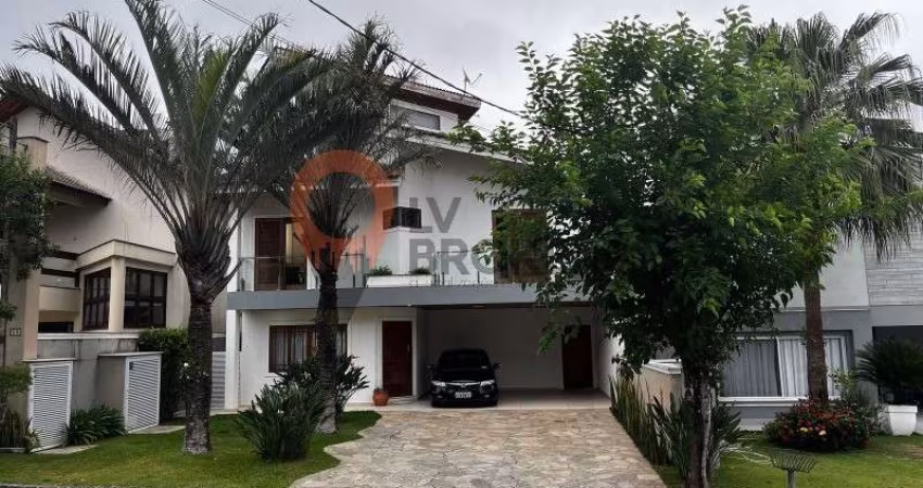 Casa para venda em Arujázinho Iv de 300.00m² com 3 Quartos, 3 Suites e 2 Garagens