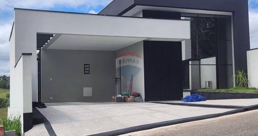 Casa para venda em Santa Isabel de 250.00m² com 2 Quartos, 2 Suites e 4 Garagens