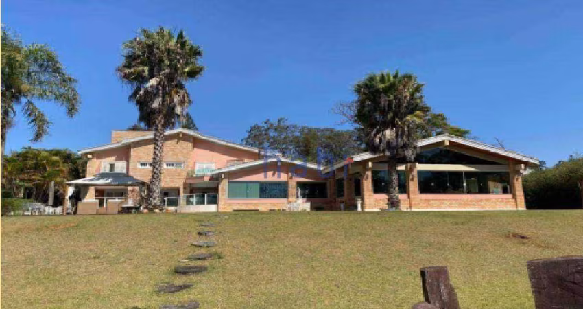 Casa de Condomínio para venda em Lago Azul de 1400.00m² com 5 Quartos e 5 Suites