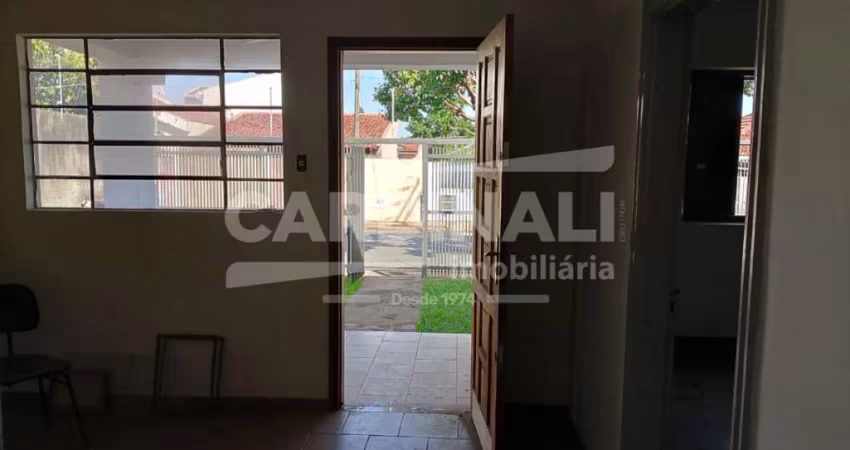 Casa para venda em Centro de 193.00m² com 3 Quartos e 6 Garagens