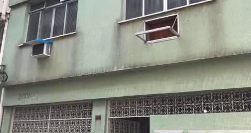 Casa para venda em Botafogo de 260.00m² com 8 Quartos, 1 Suite e 2 Garagens