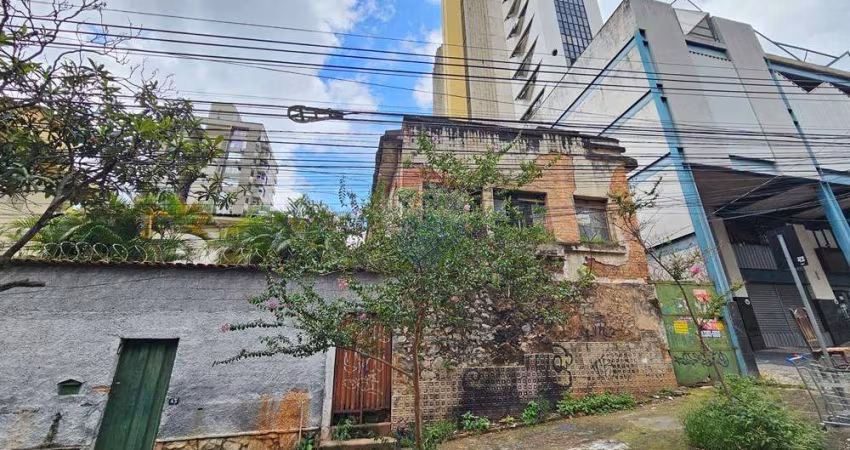 Lote / Terreno para venda em Santa Efigênia de 630.00m² com 3 Garagens