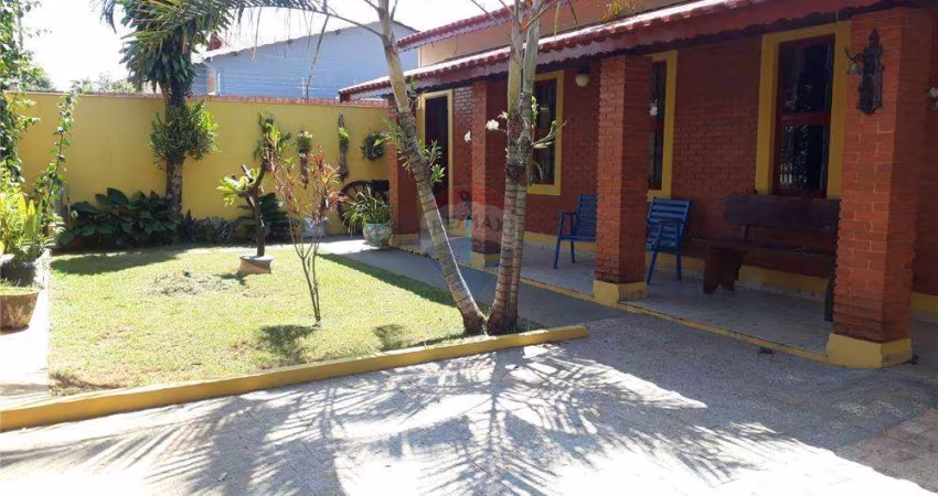 Casa para venda em São Pedro de 200.00m² com 4 Quartos e 6 Garagens