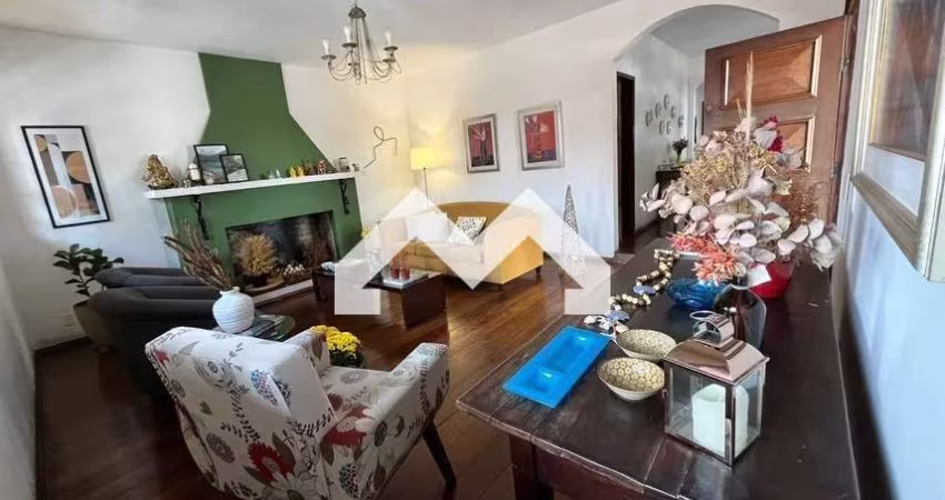 Casa para venda em Santa Lúcia de 270.00m² com 7 Quartos, 1 Suite e 6 Garagens