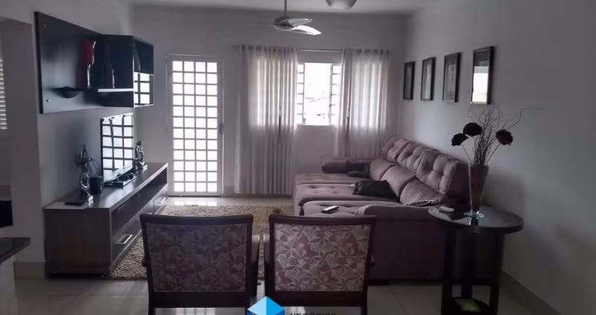 Casa para venda em Jardim Ouro Verde de 280.00m² com 3 Quartos, 1 Suite e 2 Garagens