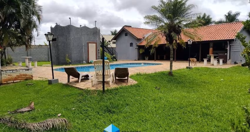 Chácara para venda em Bairro Dos Pires de 220.00m² com 3 Quartos e 6 Garagens