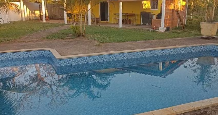 Chácara para venda em Bairro Dos Pires de 200.00m² com 3 Quartos e 2 Garagens