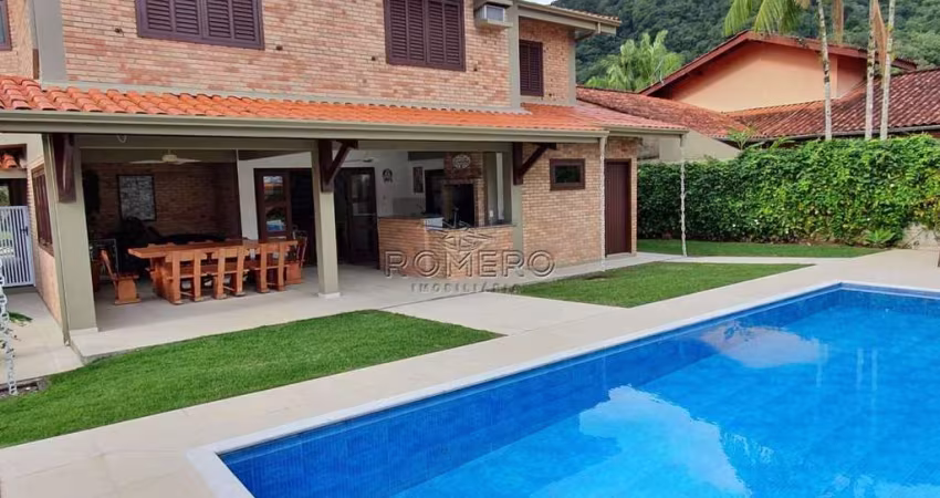 Casa de Condomínio para venda em Lagoinha de 362.00m² com 6 Quartos, 4 Suites e 4 Garagens