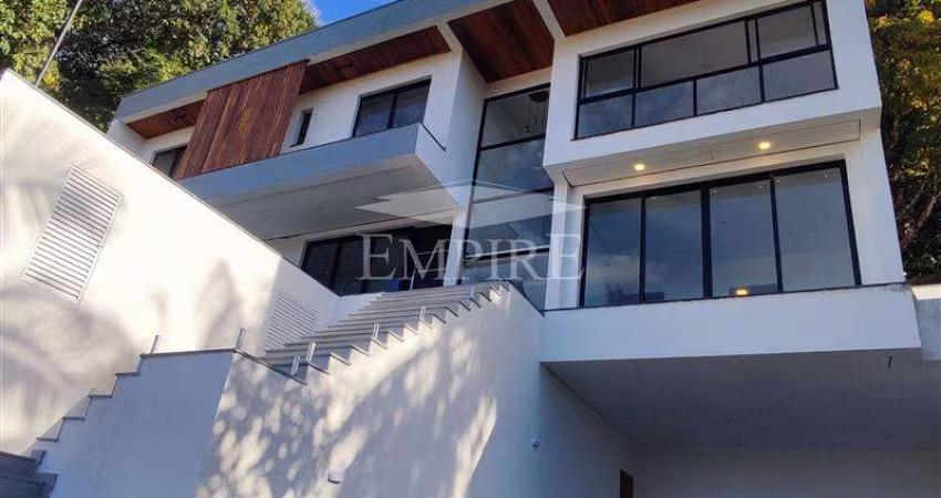 Sobrado para venda em Arujázinho I, Ii E Iii de 310.00m² com 4 Quartos, 4 Suites e 4 Garagens