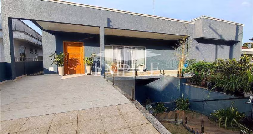 Sobrado para venda em Arujázinho Iv de 380.00m² com 3 Quartos, 3 Suites e 4 Garagens