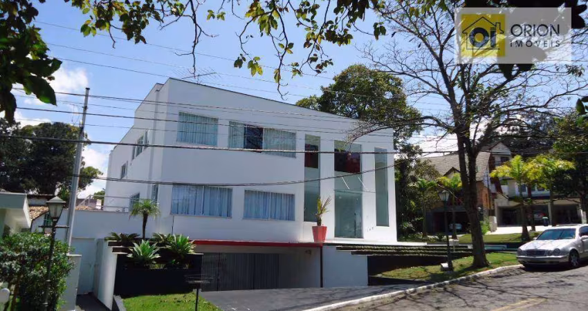 Casa de Condomínio para venda em Aldeia Da Serra de 700.00m² com 3 Quartos, 3 Suites e 3 Garagens
