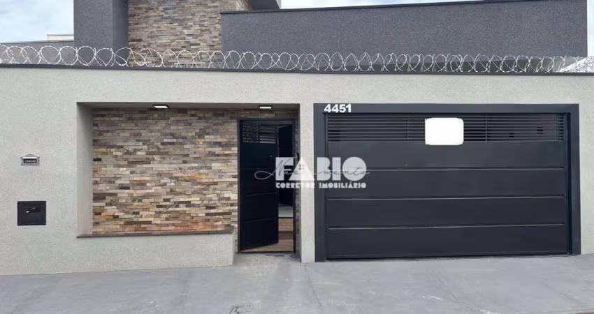 Casa para venda em Parque Dos Ipês de 138.00m² com 3 Quartos, 1 Suite e 2 Garagens