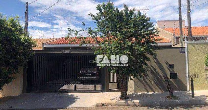 Casa para venda em Jardim Astúrias de 140.00m² com 3 Quartos e 2 Garagens