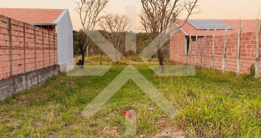 Terreno para venda em Estância Lagoa Dourada de 300.00m²