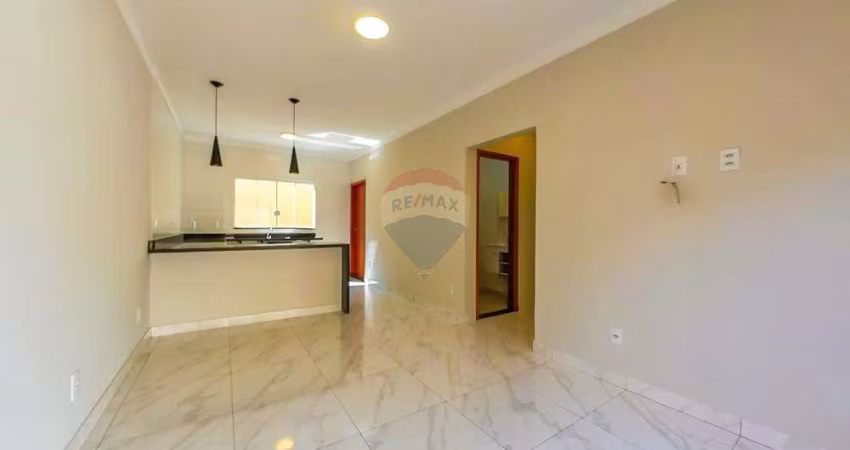 Casa para venda em Jardim Serelepe de 68.25m² com 2 Quartos, 1 Suite e 2 Garagens
