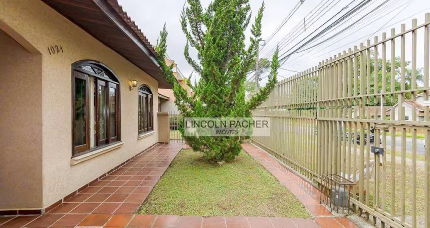 Casa para alugar em Mercês de 235.00m² com 4 Quartos, 1 Suite e 5 Garagens
