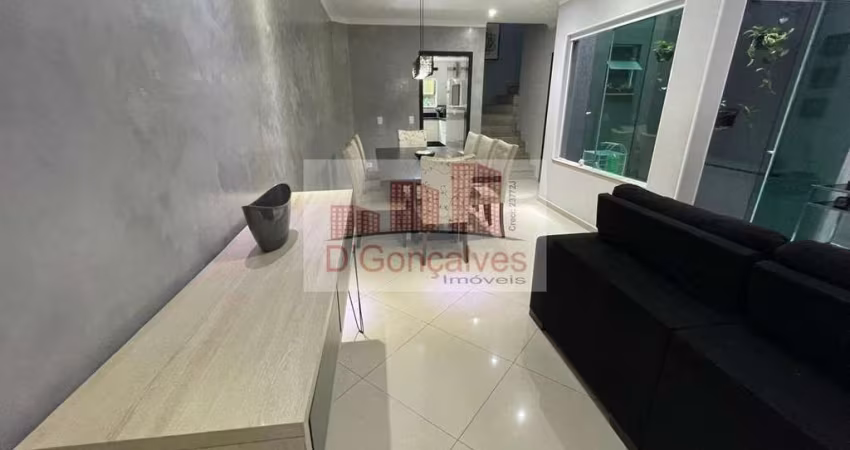 Sobrado para venda em Centro de 164.00m² com 3 Quartos, 1 Suite e 4 Garagens