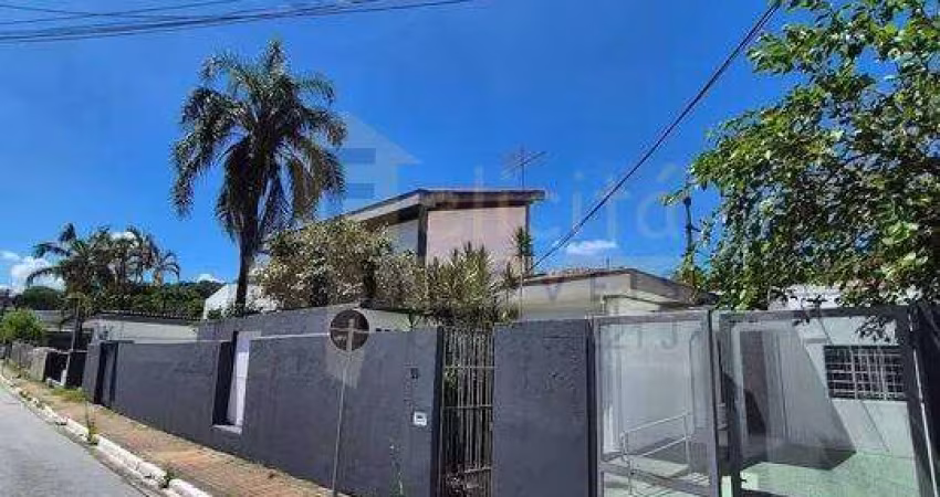 Casa para alugar em Centro de 720.00m² com 5 Quartos e 8 Garagens