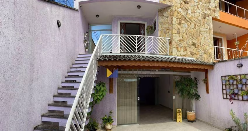Sobrado para venda em Vila São Ricardo de 230.00m² com 2 Quartos, 1 Suite e 2 Garagens