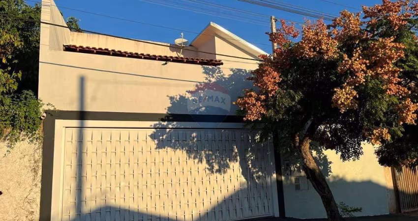Casa para venda em Vila Guararapes de 130.00m² com 3 Quartos, 1 Suite e 2 Garagens