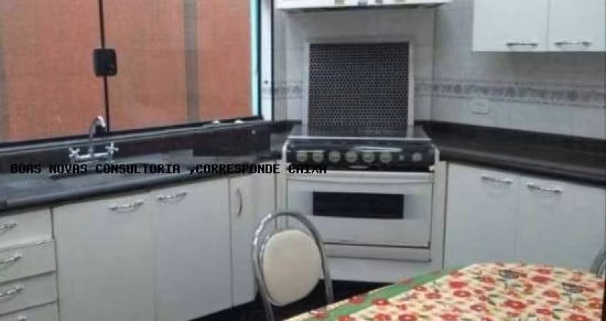 Sobrado para venda em Vila Nova Bonsucesso de 200.00m² com 3 Quartos, 1 Suite e 4 Garagens