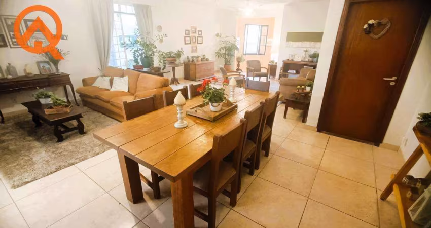 Casa para venda em Cidade Universitária de 210.50m² com 4 Quartos, 1 Suite e 5 Garagens