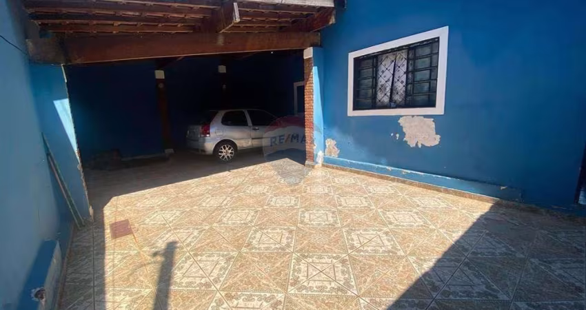 Casa para venda em Jardim São João de 300.00m² com 2 Quartos, 1 Suite e 3 Garagens
