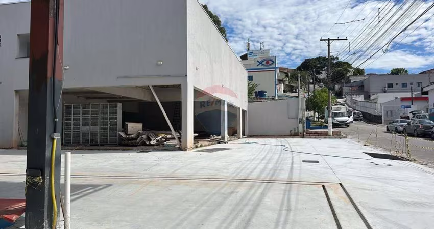 Imóvel Comercial para alugar em Vila Riman de 300.00m² com 15 Garagens