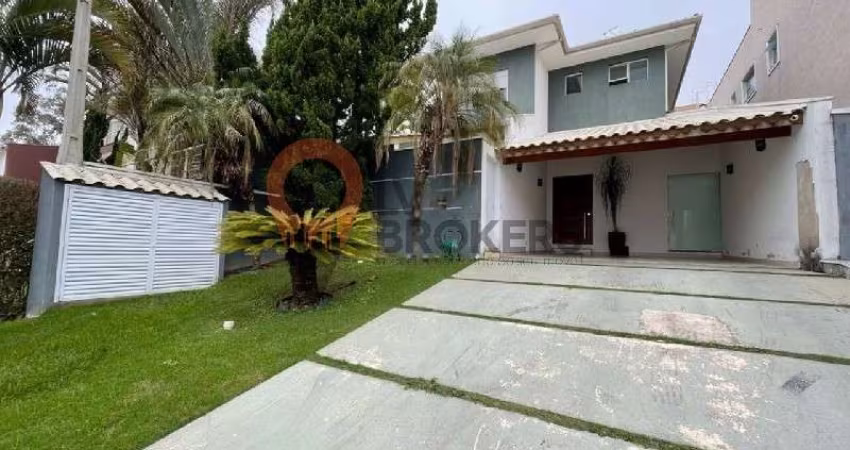Casa para venda em Aruã de 250.00m² com 3 Quartos, 1 Suite e 4 Garagens