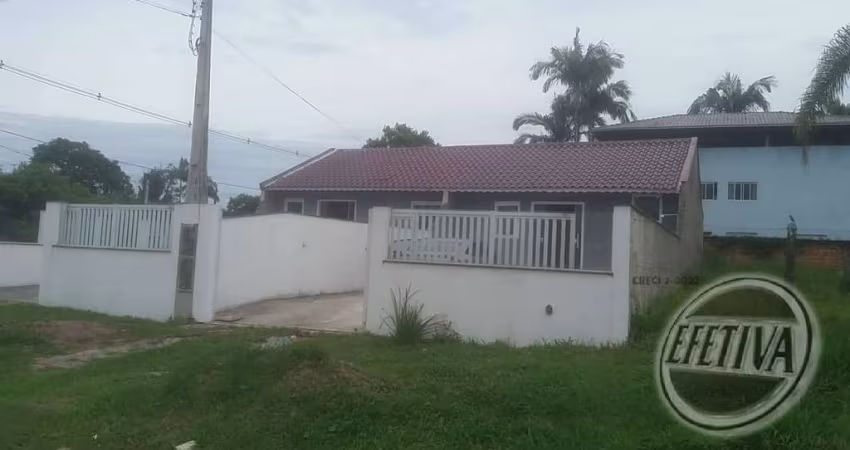 Casa para venda em Guaratuba de 74.00m² com 2 Quartos e 2 Garagens