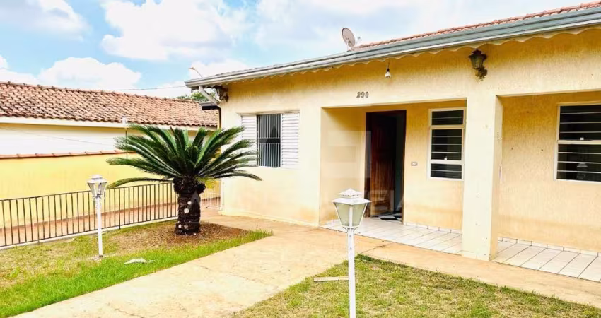 Casa para venda em Jardim Hermínia de 366.00m² com 3 Quartos e 3 Garagens
