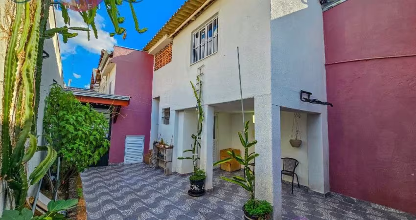 Casa para venda em Vila M Genoveva de 200.00m² com 3 Quartos e 2 Garagens