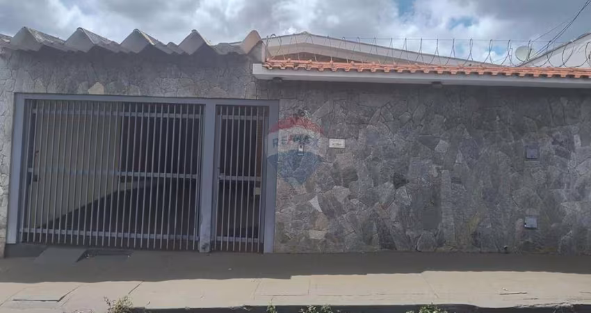 Casa para venda em Jardim Paulista de 170.04m² com 3 Quartos, 1 Suite e 3 Garagens