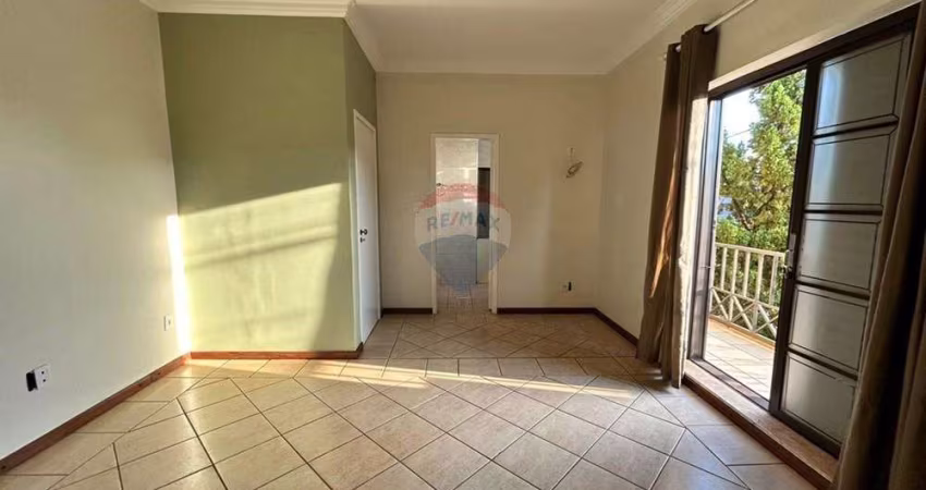Casa para venda em Jardim Paulistano de 245.06m² com 3 Quartos, 1 Suite e 4 Garagens