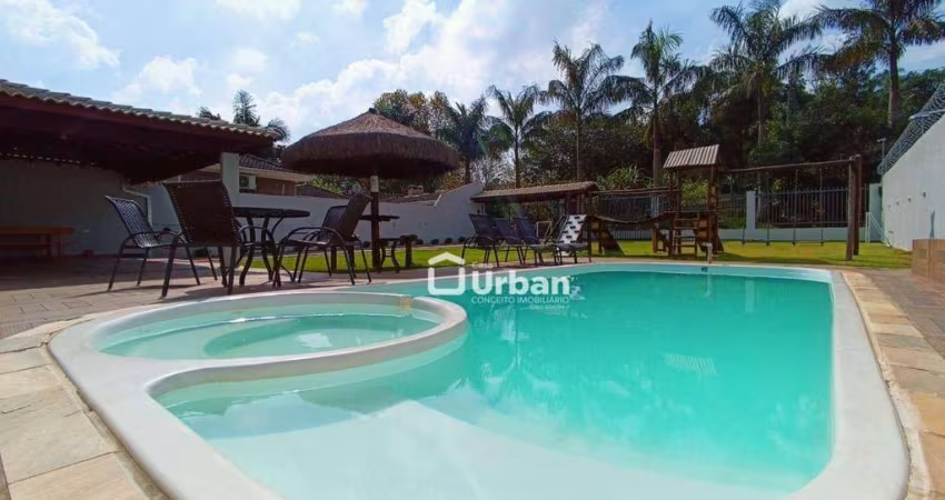 Casa para venda em Caucaia Do Alto de 170.00m² com 4 Quartos e 6 Garagens