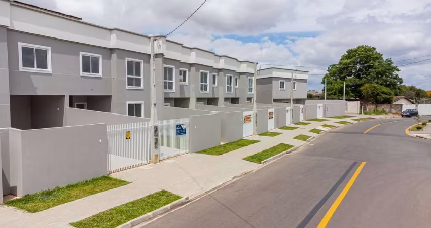 Sobrado para venda em Uberaba de 102.00m² com 3 Quartos, 1 Suite e 3 Garagens