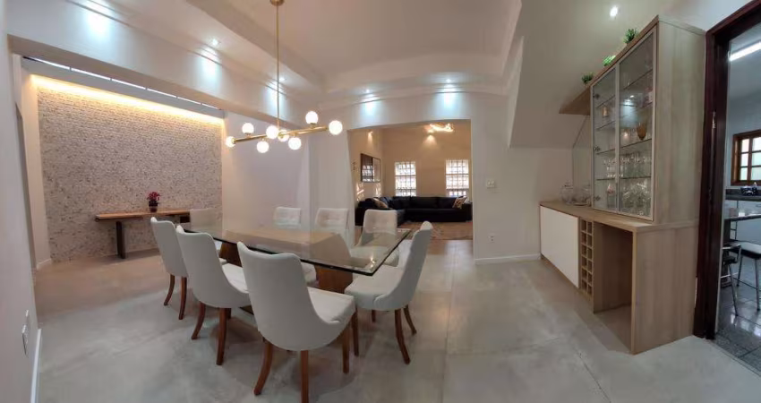 Sobrado para venda em Nova Campinas de 282.00m² com 4 Quartos, 2 Suites e 5 Garagens