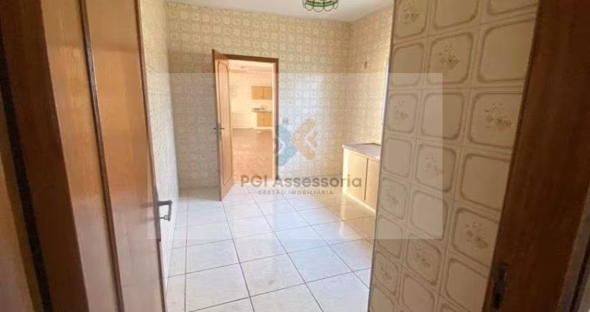 Casa para venda em Vila Aeroporto de 246.00m² com 3 Quartos, 1 Suite e 2 Garagens