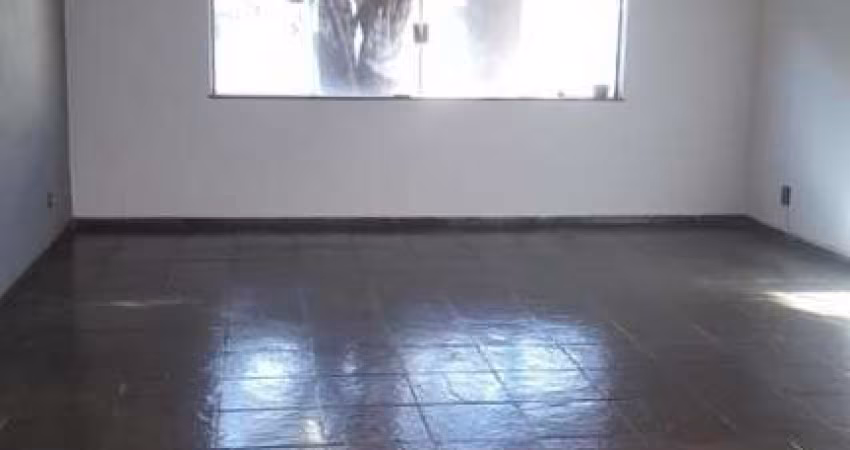 Casa para alugar em Parque Industrial Lagoinha de 250.00m² com 3 Quartos, 3 Suites e 4 Garagens