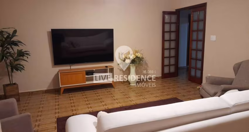 Casa para venda em Jardim De Lucca de 177.00m² com 3 Quartos, 3 Suites e 4 Garagens