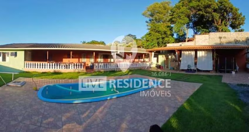 Casa para venda em Chácara San Martin I de 194.00m² com 3 Quartos, 1 Suite e 6 Garagens